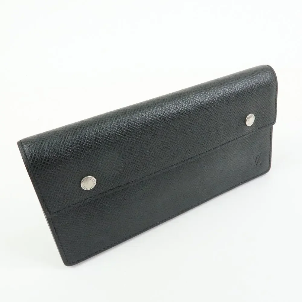 Louis Vuitton Taiga Portefeuille Accordion Wallet Black